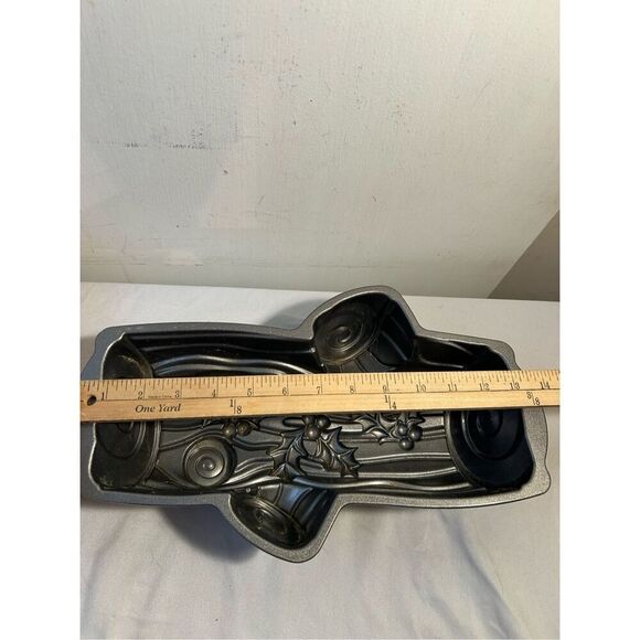 Nordic Ware Yule log pan mold 9 cups. - Picture 5 of 7